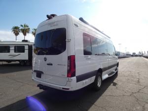 Xpedition SL4E Photo