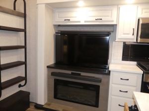 North Point 390CKDS Photo