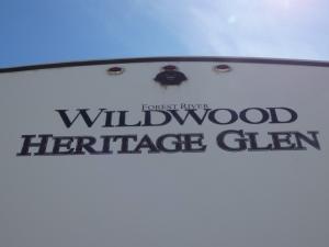 Wildwood Heritage Glen Hyper-Lyte 19RBHL Photo
