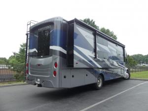 Accolade 37L Photo