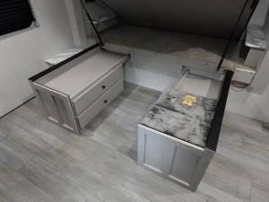 Apex Ultra-Lite 243FKS Photo