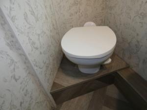 Adventurer 35F Photo