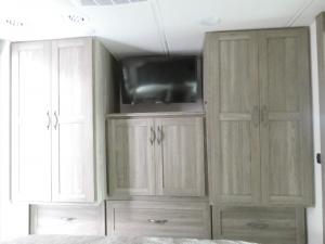 Adventurer 35F Photo