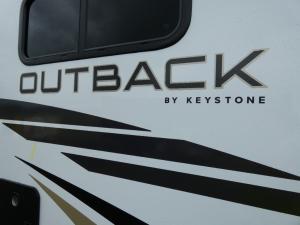 Outback Ultra Lite 302UBH Photo