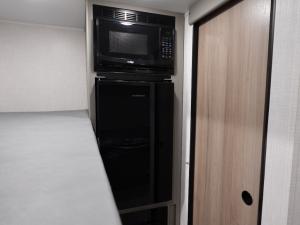 Hideout Mini 130BH Photo