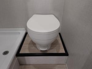 Hideout Mini 130BH Photo