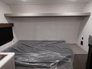 Hideout Mini 130BH Photo