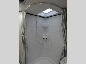 Apex Nano 203RBK Photo