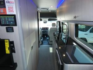 Strada-ion Tour AWD Photo