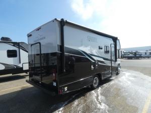 Cross Trail XL 22XG Ford E-350 Photo