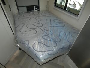 Cross Trail XL 22XG Ford E-350 Photo