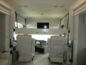 Discovery LXE 44S Photo