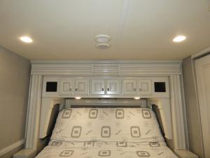 Discovery LXE 44S Photo