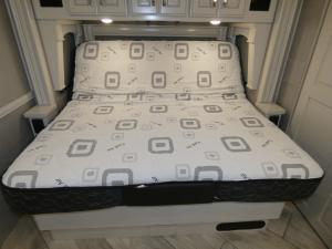 Discovery LXE 44S Photo