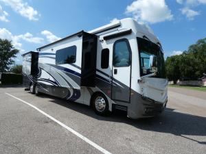 Discovery LXE 44S Photo