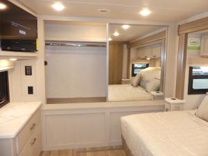 Palazzo GT 37.4 Photo