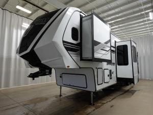 Momentum G-Class 415G Photo