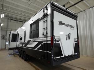 Momentum G-Class 415G Photo
