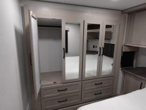 Momentum G-Class 415G Photo