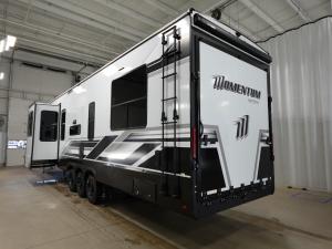 Momentum G-Class 415G Photo