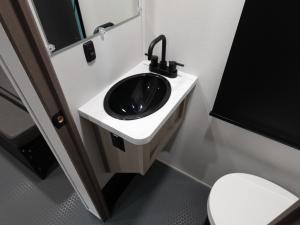 Momentum G-Class 415G Photo