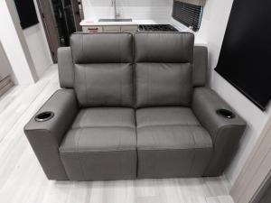 Momentum G-Class 415G Photo