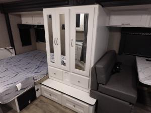 Viper 25V Photo