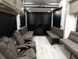 Momentum G-Class 325G Photo