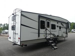 Cougar Half-Ton 29BHL Photo