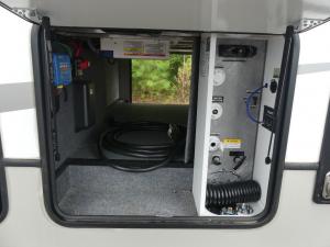Cougar Half-Ton 29BHL Photo