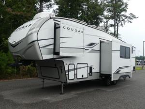 Cougar Half-Ton 29BHL Photo