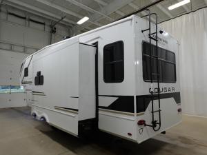 Cougar Half-Ton 26RES Photo