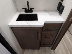 Cougar Half-Ton 26RES Photo