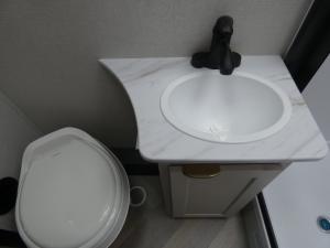 Cross Trail XL 22XG Ford E-350 Photo