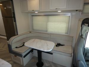 Cross Trail XL 22XG Ford E-350 Photo