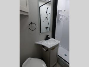 Cross Trail XL 22XG Ford E-350 Photo