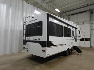 Cougar Half-Ton 26RES Photo