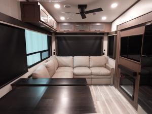 Cougar Half-Ton 26RES Photo