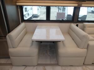 Anthem 44V Photo