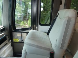 Anthem 44V Photo