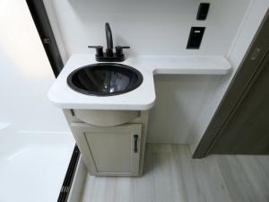 Momentum G-Class 350G Photo