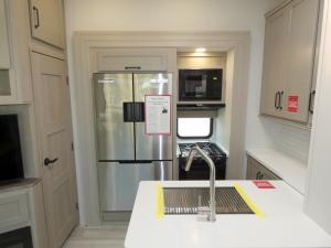 Momentum G-Class 350G Photo