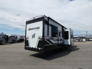 Momentum G-Class 350G Photo