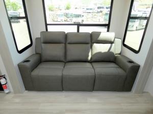 Momentum G-Class 350G Photo