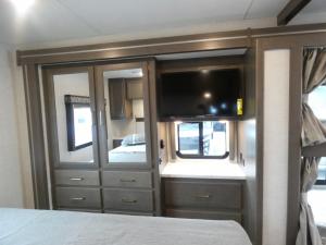 ACE 32B Photo