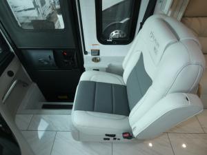 Discovery LXE 40M Photo