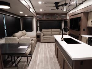 Cougar 316RLS Photo