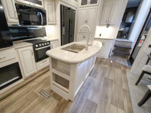 Cougar 290RLS Photo