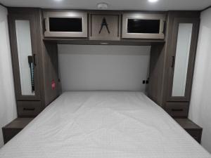 Transcend 245RLT Photo
