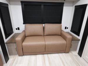 Salem Hemisphere 308RL Photo